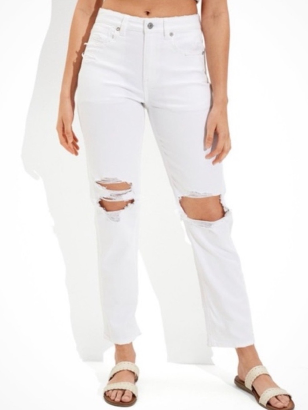 American Eagle mom straight leg distressed jeans size 6